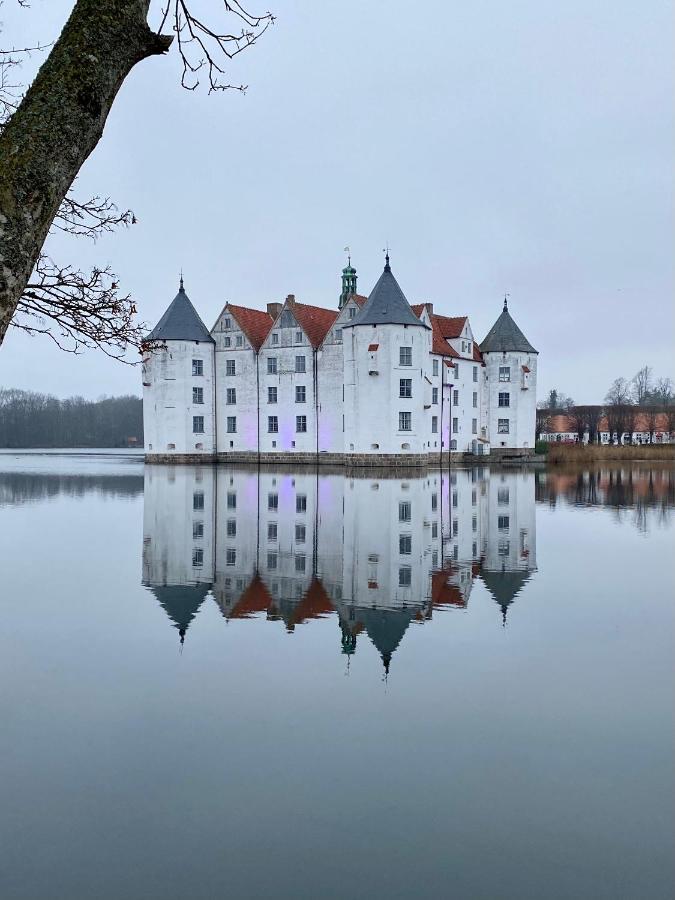 Zentrumsnahe Schoene Altbauwohnung Bis 4 Personen Flensburg Exterior photo